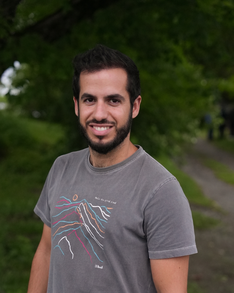Headshot of Alvaro G.