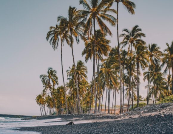 kona-hawaii-black-sand-beach