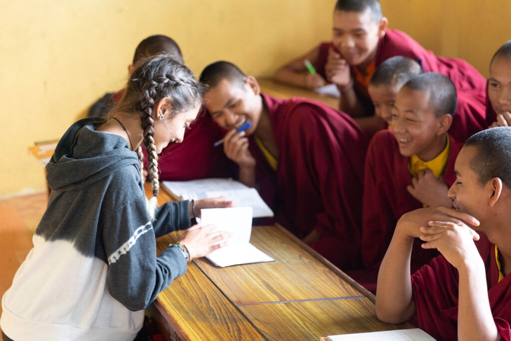 nepal-students-monestary-classroom-kikibaxter