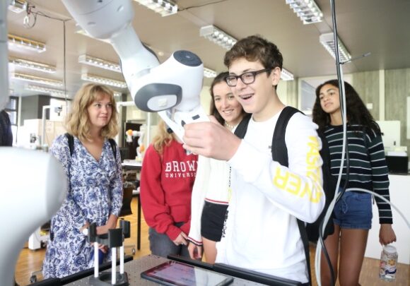 students-robotics-lab