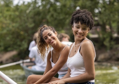 smiling-students-barcelona