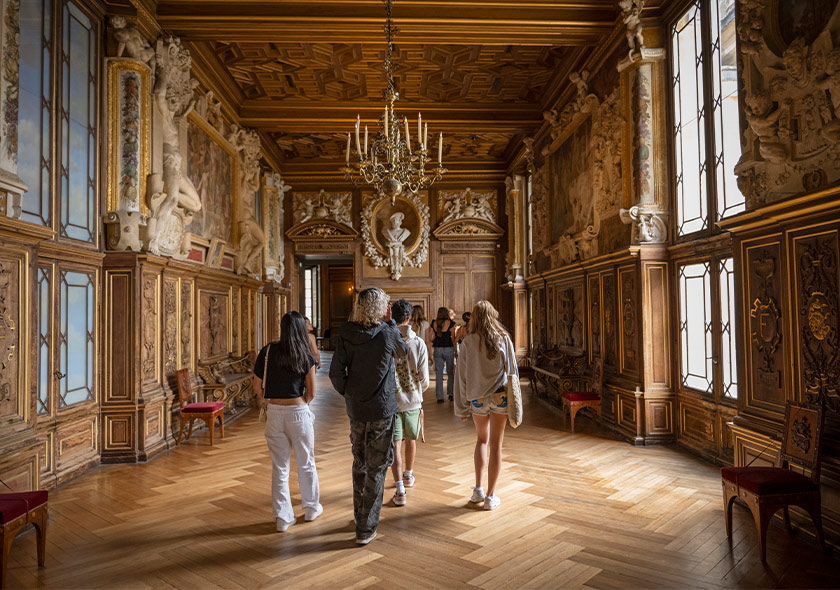 Oxford Academia at American University of Paris