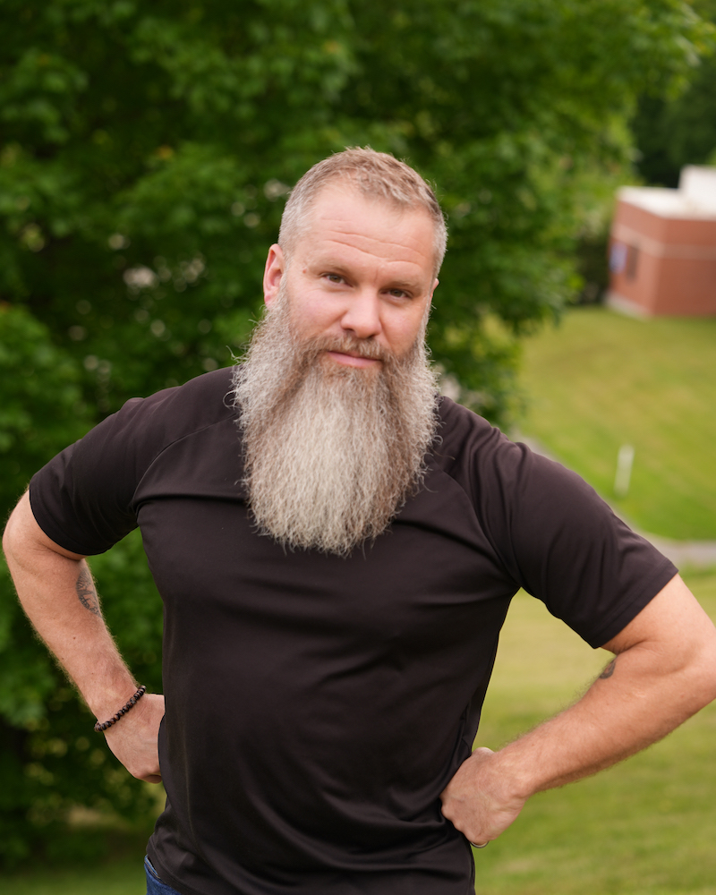 Headshot of Graham L.