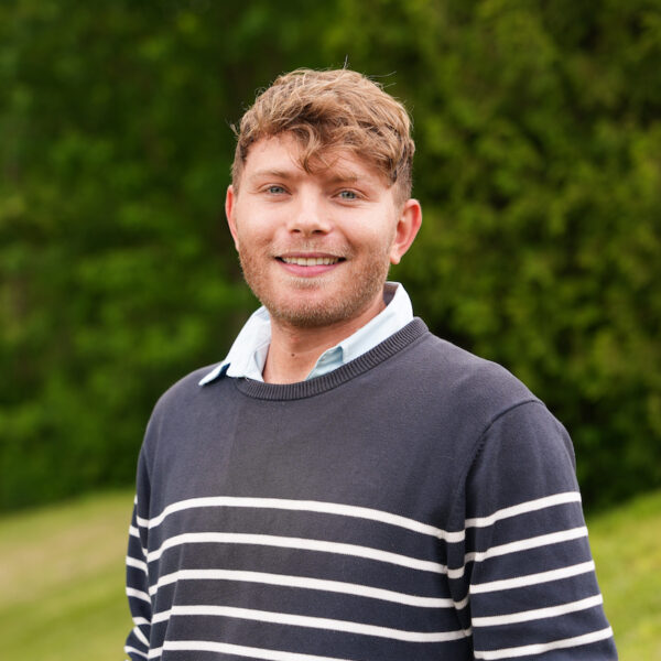 Headshot of Zach A.
