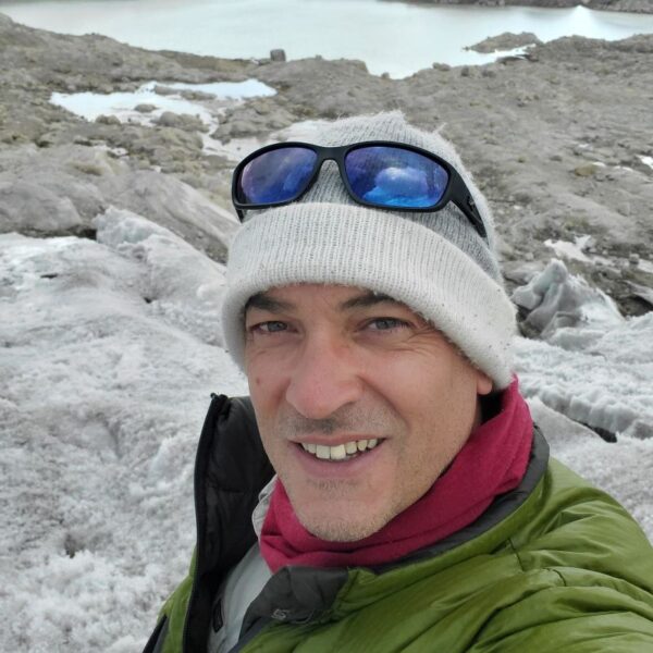 dan-dixon-putney-iceland-expert